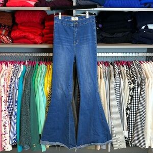 Chelsea & Violet flared blue jeans size 28